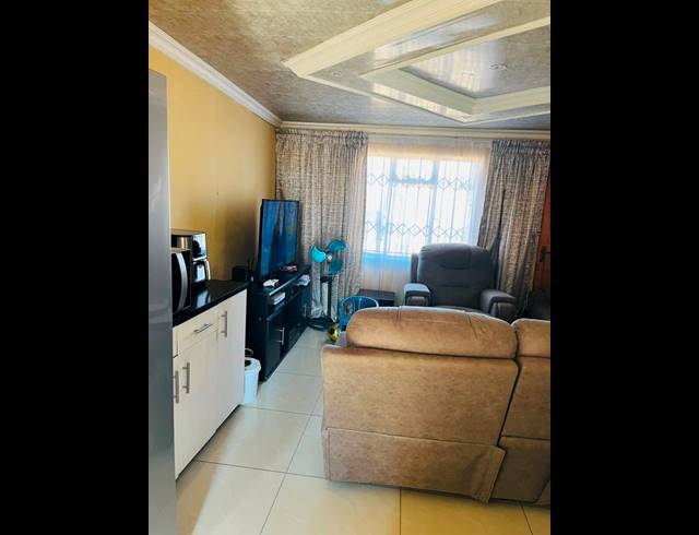 2 BEDROOM HOUSE FOR SALE IN SEBOKENG ZONE 3
